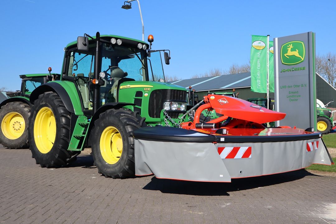  Gisteren deze John Deere 6330